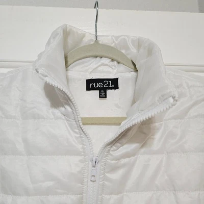 Rue 21 Mujer Blanco Acolchado Puffer Chaleco Cremallera Completa Cuello Soporte XL Foto 1 de 4