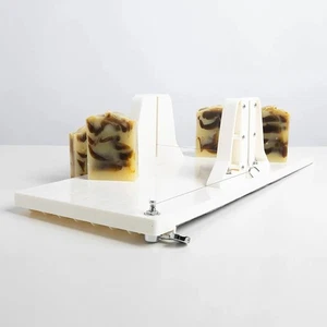 Máquina de corte de jabón de proceso en frío hecha a mano cortadora de alambre plataforma empujadora de jabón - Imagen 1 de 8