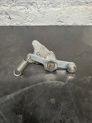 Фиксатор рычага переключения передач коробки передач Harley Davidson Sportster 1200 & 883 - Изображение 1 из 4