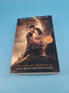 New Moon by Stephenie Meyer (2009, Trade Paperback) - Imagen 1 de 6