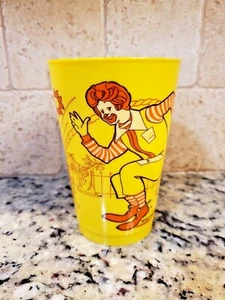 Taza de recarga amarilla McDonalds 1978 vintage 16 onzas - Imagen 1 de 9