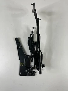 2005 Cadillac XLR RH Passengers Side Decklid/Top Hinge 170019002 OEM - Picture 1 of 5