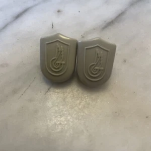 De colección Nuevo de Lote Antiguo Par CAMPAGNOLO Puntera Correa Pedal BOTÓN Tapas • Gris • ITALIA. (NJ) - Imagen 1 de 2