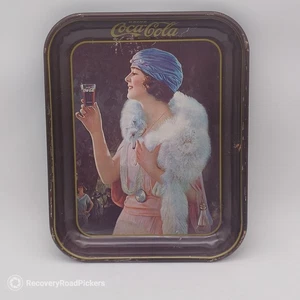 Bandeja para servir original Coca-Cola Elaine Girl con estola de piel 1927 de American Art - Imagen 1 de 7