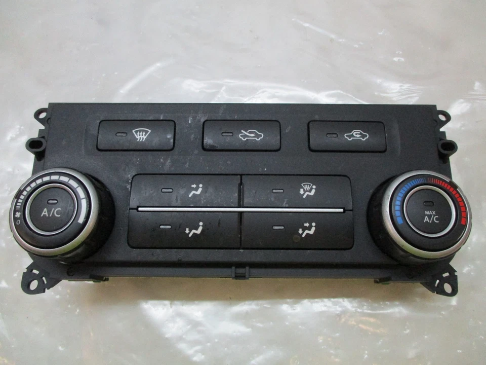 12-20 Nissan NV1500 NV2500 NV3500 Climatizador Control de CA OEM LKQ Foto 1 de 4