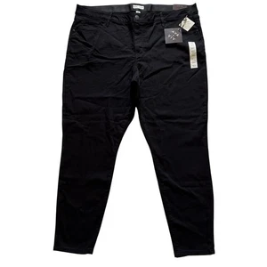 NWT Ava & Viv Women’s Size 24W Comfort Waist Band Mid Rise Skinny Black Jeans - Picture 1 of 14