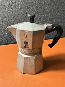 Bialetti Moka Express Aluminum Stovetop Coffee Pot 6 Cup Made in Italy - Picture 1 of 8