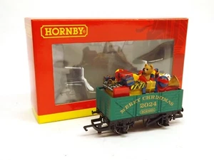 Hornby R60262 7 Plankenwagen Weihnachten 2024 (Spur OO) NEU - Bild 1 von 1