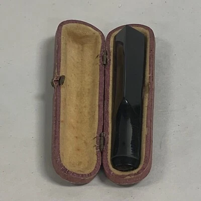 VINTAGE CHERRY AMBER BAKELITE CATALIN CIGARETTE/ CIGAR HOLDER IN CASE - Image 1 of 4