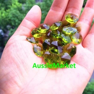 20 x octagon beads olive green crystal glass suncatcher chandelier 14mm 2 holes - Picture 1 of 3