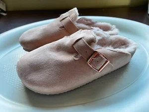 Madden Girl Prance Faux Fur Lined Clog SHOE SIZE 5 PINK NEW - Picture 1 of 6