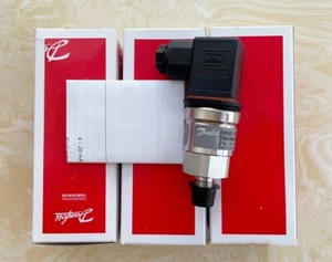 1PC Danfoss MBS1700 060G7627 Pressure Transmitter - Picture 1 of 1