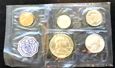 1963 P Franklin Munt Set, 1977 P&D U.S. Mint Set, 2000 U S Mint Proof Set - Image 1 of 4