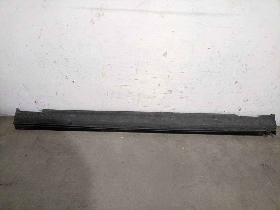 31448832 FALDON LATERAL / 31448832 / 5659817 PARA VOLVO XC40 536 RECHARGE - Imagen 1 de 4