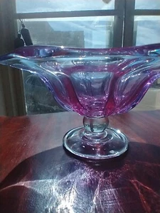 Pedestal de vidrio artístico rosa/lila y transparente de colección/pies borde con volantes centro de mesa cuenco  - Imagen 1 de 10