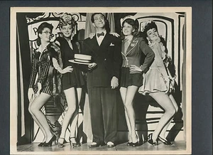 SEXY RITA HAYWORTH + PHIL SILVERS - 1944 COVER GIRL - MUSICAL - Imagen 1 de 2