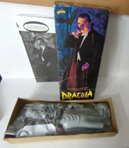 Aurora Dracula Universal Pictures Plastic Assembly Model Kit #424-98 COMPLETE - Picture 1 of 15