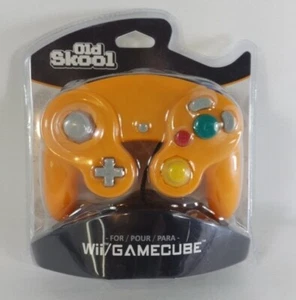Old Skool Dual Analog Controller for Nintendo Game Cube and Wii - Spice (Orange) - Picture 1 of 2