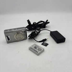 Fujifilm FinePix F Series F31fd 6.3MP Digital Camera - Super CCD - Picture 1 of 12