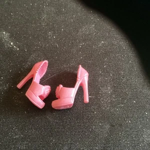 Barbie Muñeca Zapatos Rosa Flor Corte Tacones Altos Sx - Imagen 1 de 1