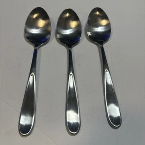 Cucharas para servir cubiertos de acero inoxidable satinado Cambridge LINDSAY 8 7/8 pulgadas - Imagen 1 de 6