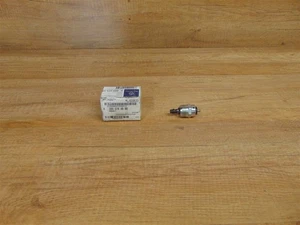 Injection Pump Valve Magnet Genuine Mercedes OM602 - A0000744888 - Picture 1 of 1