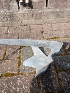 2kg Bruce Anchor And Small Chain. - Picture 1 of 2