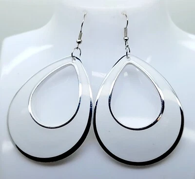 Brincos da moda estilo simples robusto branco plástico lágrima pendurado argola - Imagem 1 de 3