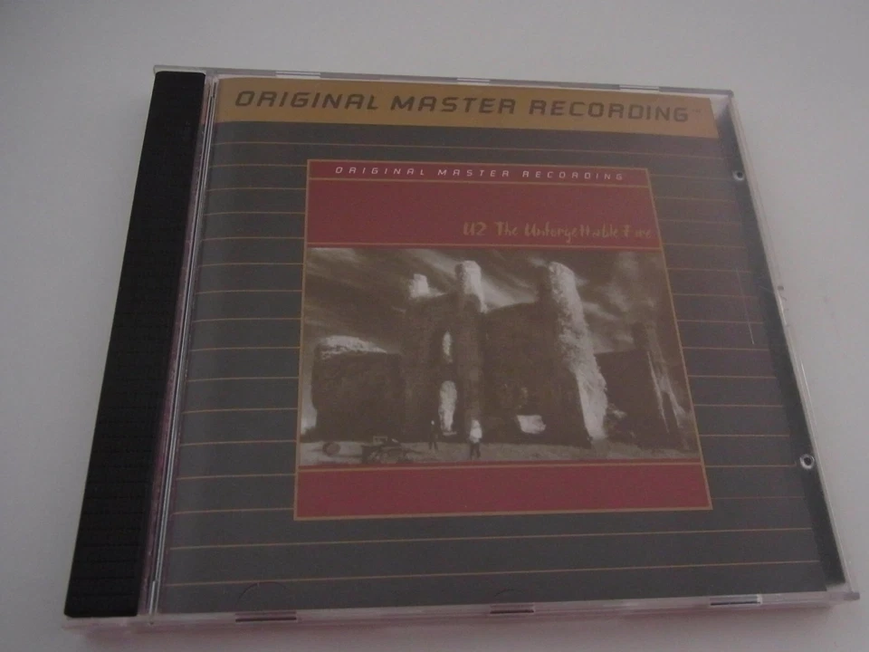 U2  /  The Unforgettable Fire     MFSL  CD   ( 24 Karat Gold )  USA - Bild 1 von 3