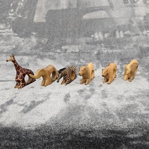 Vintage Hand Carved Wooden Napkin Rings Set of 6 African Safari  Animals - Picture 1 of 14