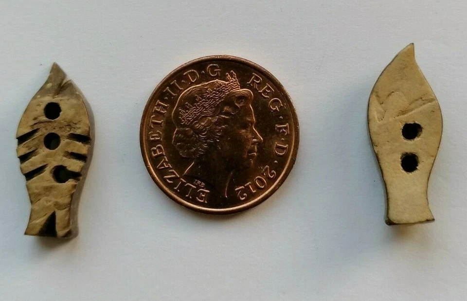 NATURAL & GENUINE COCONUT CRAFTS SEWING CARD MAKING SCRAPBOOKING BUTTONS - BT025 - Image 1 of 1