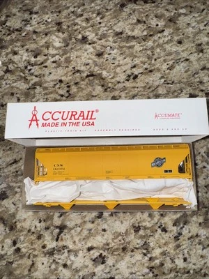 Accurail HO 2006.2 50' ACF 3Bay Centerflow C&NW (kit) RD# 180372 - Image 1 of 2