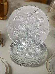 Plato vintage de flores esmeriladas flor de cerezo en relieve Mikasa - Juego de 6 - Imagen 1 de 7