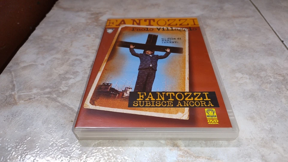 DVD PAOLO VILLAGGIO FANTOZZI SUBISCE ANCORA VERSIONE VENDITA 1 EDIZIONE MEDUSA - Immagine 1 di 3