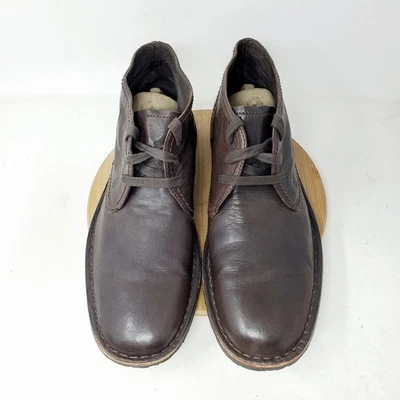 Botas masculinas John Varvatos Portland Chukka 10 couro marrom com cadarço no tornozelo - Imagem 1 de 4