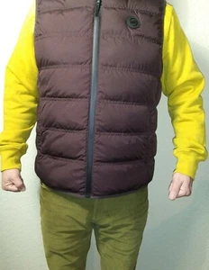 NWT Michael Kors Men's Quilted Puffer Vest.  medium.  Maroon - Picture 1 of 5