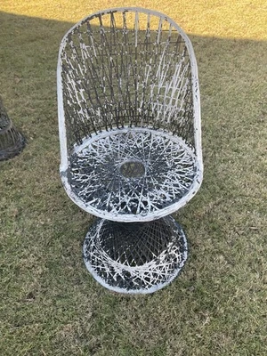 MCM Russell Woodard Spun Fiberglass Chair - White - Image 1 of 4