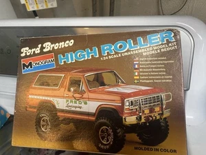 VINTAGE MONOGRAM 1/24 SCALE FORD BRONCO HIGH ROLLER MODEL KIT SEALED INSIDE - Bild 1 von 3