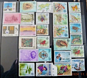 Seychelles Selection used stamps all different - Picture 1 of 1