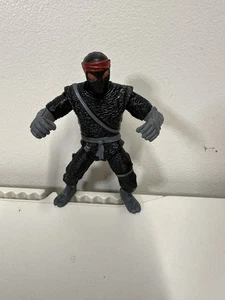 REPRODUCCIÓN TMNT Estrella de Cine Soldado de Pie Figura de Acción Traje Negro Tortugas Ninja - Imagen 1 de 2