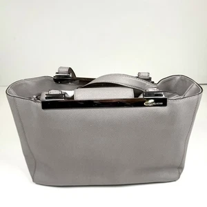 Borsa a mano Michael Kors in pelle ciottolata grigia bordo cromato grande tracolla - Foto 1 di 10