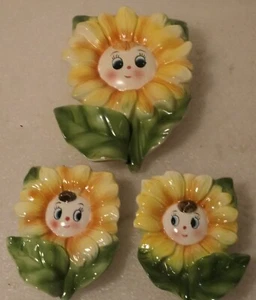 VINTAGE CERAMIC 1950'S 3 ANIMATED SUNFLOWER FACE WALL POCKETS JAPAN - Picture 1 of 6