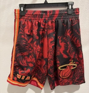 Mens Miami Heat Lunar New Year Shorts Red Size Medium Mitchell & Ness - Picture 1 of 2