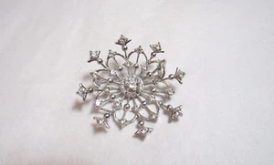 Jean Dousset 3.54 Ct 14k White Gold Over Absolute "Snowflake" Brooch -MSRP $599 - Picture 1 of 3