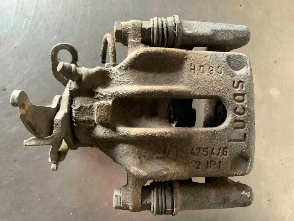 PINZA DE FRENO DERECHA ORIGINAL FORD FIESTA MK6 ST ST150 CONDUCTOR TRASERO OSR 2005-2008 Foto 1 de 1