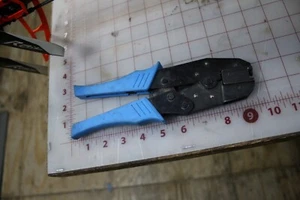 Phone wire crimpers - Picture 1 of 7