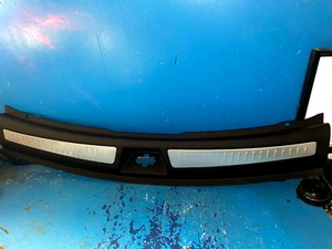 Genuine Cadillac XT6 20-25 lift gate Sill Plate Black OEM New 84710117 M795 - Picture 1 of 3