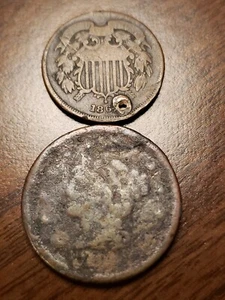 No Date Large Cent And 2 Cent Coins Lot Of 2 - Picture 1 of 6
