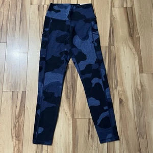 OFFLINE By Aerie The Hugger High Waisted Pocket Legging Damen Medium Blue Camouflage - Bild 1 von 8