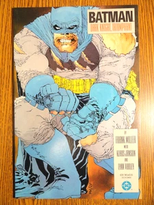 Batman Dark Knight Returns #2 Frank Miller Key Sehr guter Erhaltungszustand + Triumph Erstdruck Buch zwei DC - Bild 1 von 2